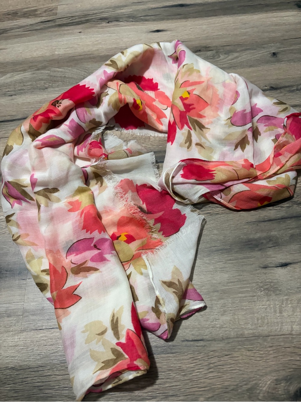 Boutique 9 Pink & Coral Floral Lightweight Scarf